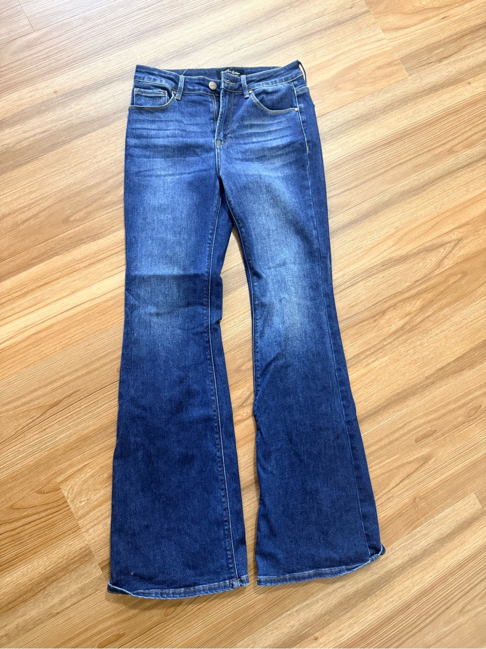 High-Rise Dark Blue Flare Jeans - Classic Women's Wide Leg